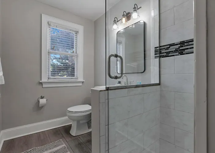 Apartamento Charming Historic Getaway In The Heart Of